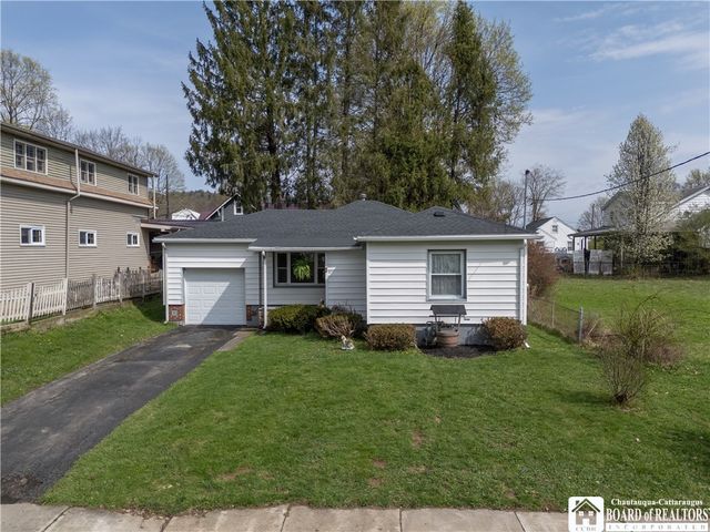 12 Waldemeere Avenue, Ellicott, NY 14733