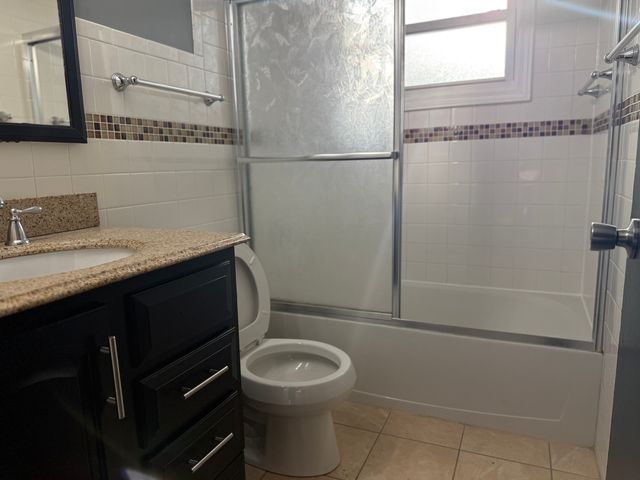 517 James Court A, Glendale Heights, IL 60139