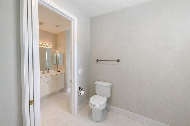 1381 Beacon Circle, Wellington, FL 33414