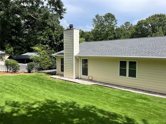 50 Parkmont Drive, Roswell, GA 30076