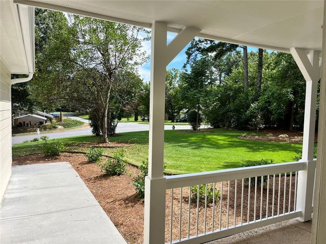 50 Parkmont Drive, Roswell, GA 30076