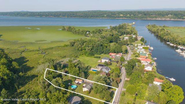 119 Lighthouse Drive, Saugerties, NY 12477