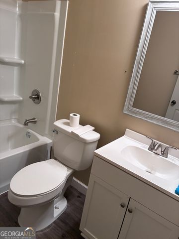 4323 Grove Lake Street, Loganville, GA 30052
