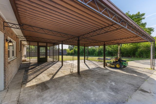 105 Donna Ct, Hendersonville, TN 37075