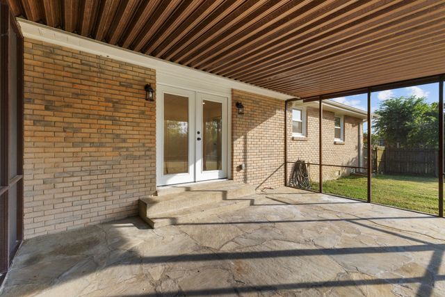 105 Donna Ct, Hendersonville, TN 37075