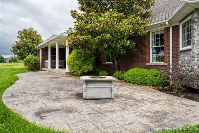 1846 Hazeltine Way, Henryville, IN 47126