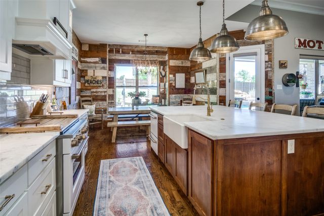 103 Eagle Point Drive, Waxahachie, TX 75165