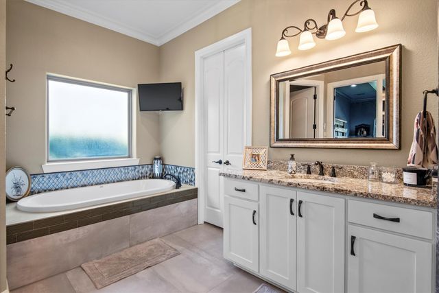 103 Eagle Point Drive, Waxahachie, TX 75165