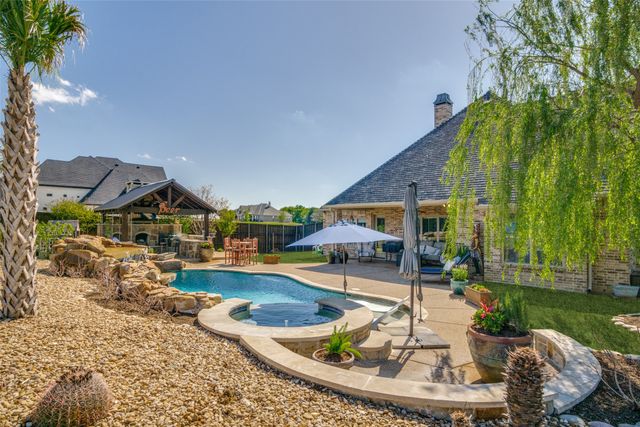 103 Eagle Point Drive, Waxahachie, TX 75165