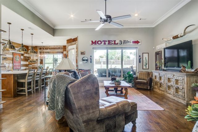 103 Eagle Point Drive, Waxahachie, TX 75165