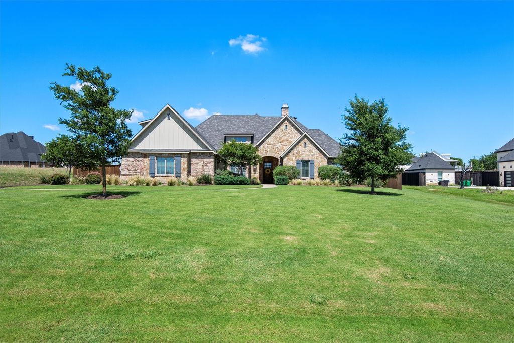 103 Eagle Point Drive, Waxahachie, TX 75165