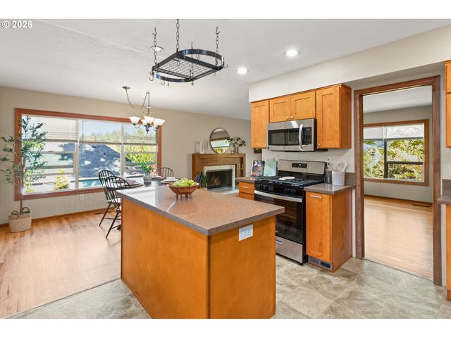 10205 Sw 70TH Ave, Tigard, OR 97223