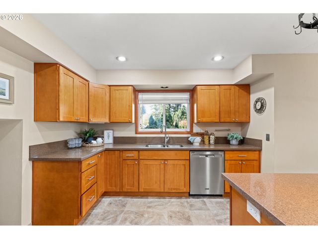 10205 Sw 70TH Ave, Tigard, OR 97223