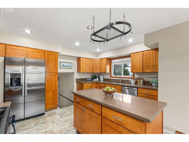 10205 Sw 70TH Ave, Tigard, OR 97223