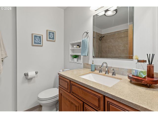 10205 Sw 70TH Ave, Tigard, OR 97223