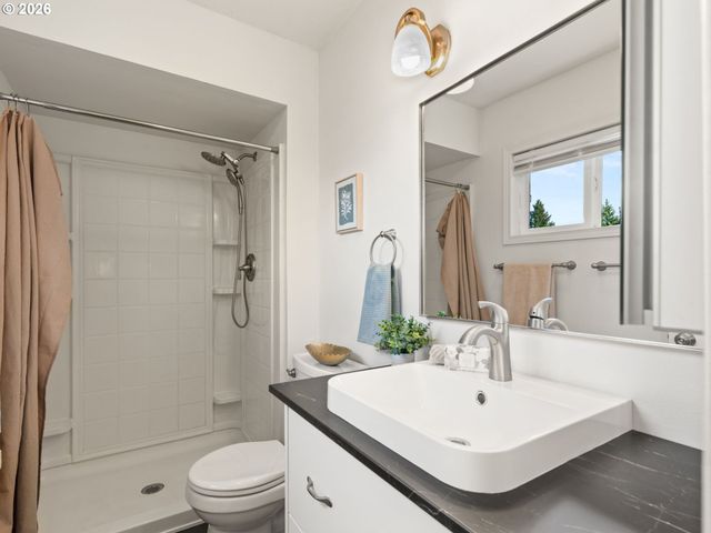 10205 Sw 70TH Ave, Tigard, OR 97223