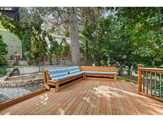 10205 Sw 70TH Ave, Tigard, OR 97223