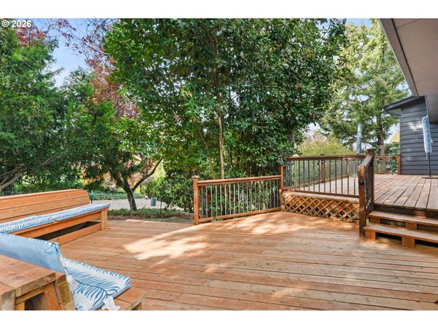 10205 Sw 70TH Ave, Tigard, OR 97223