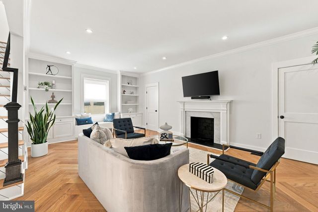 4717 BLAGDEN TER NW, Washington, DC 20011