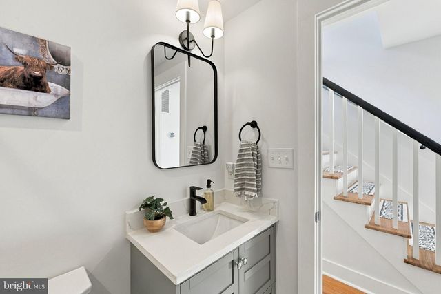4717 BLAGDEN TER NW, Washington, DC 20011