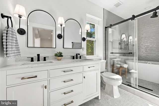 4717 BLAGDEN TER NW, Washington, DC 20011