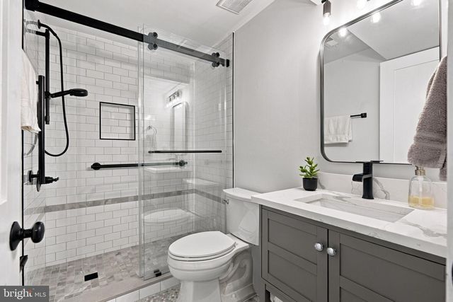 4717 BLAGDEN TER NW, Washington, DC 20011