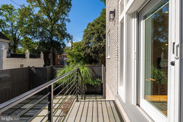 4717 BLAGDEN TER NW, Washington, DC 20011