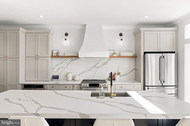 4717 BLAGDEN TER NW, Washington, DC 20011