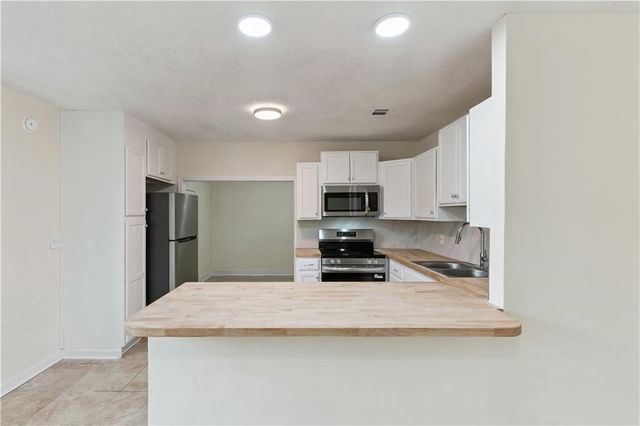 921 Cleburne Street, Brunswick, GA 31520