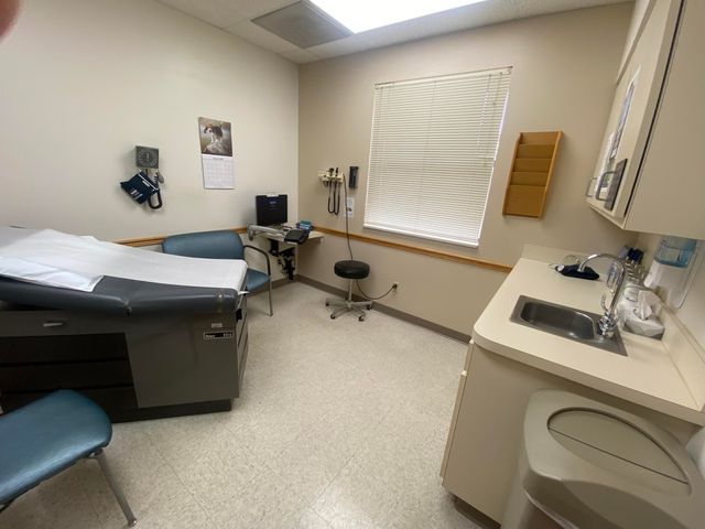 290 Clift Court, Hollister, MO 65672