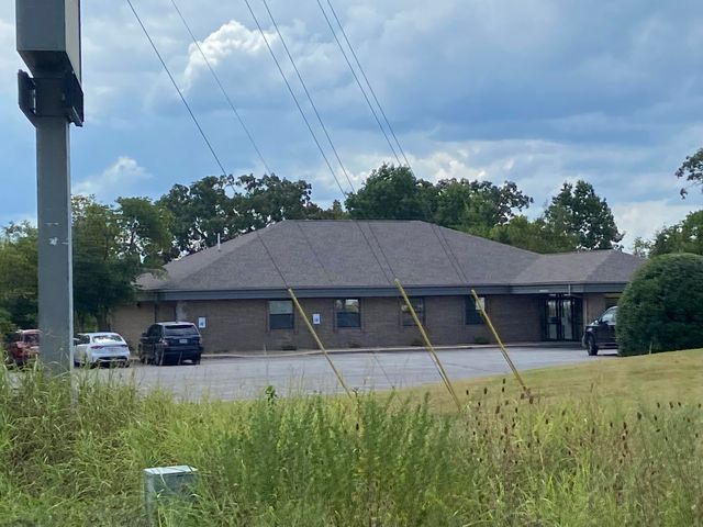 290 Clift Court, Hollister, MO 65672