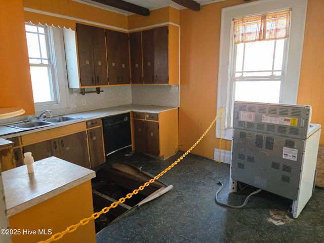 115 S Franklin Street, Whiteville, NC 28472