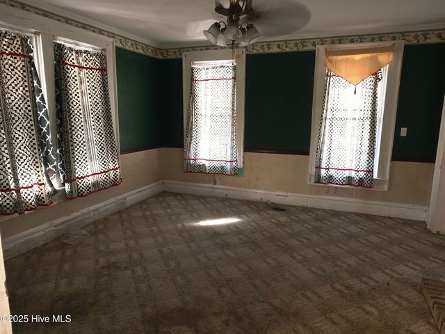 115 S Franklin Street, Whiteville, NC 28472