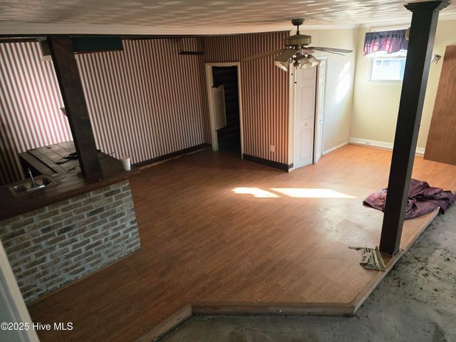 115 S Franklin Street, Whiteville, NC 28472