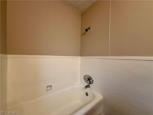 3288 Silsby Road, Cleveland Heights, OH 44118