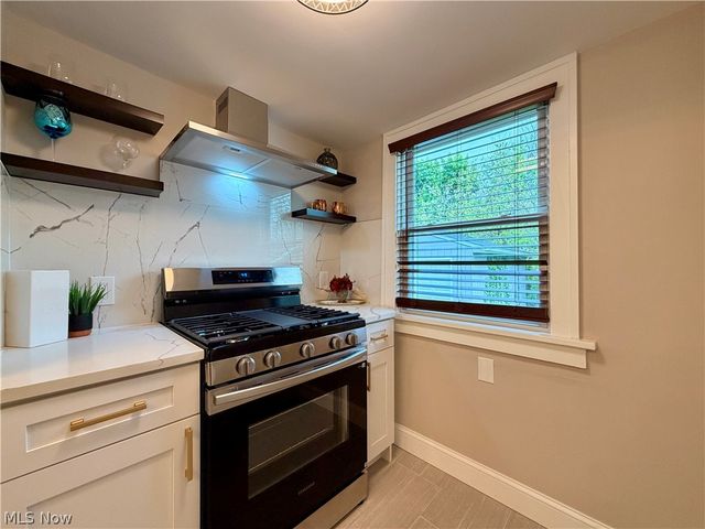 3288 Silsby Road, Cleveland Heights, OH 44118