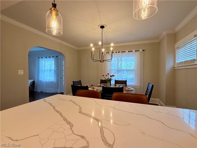 3288 Silsby Road, Cleveland Heights, OH 44118