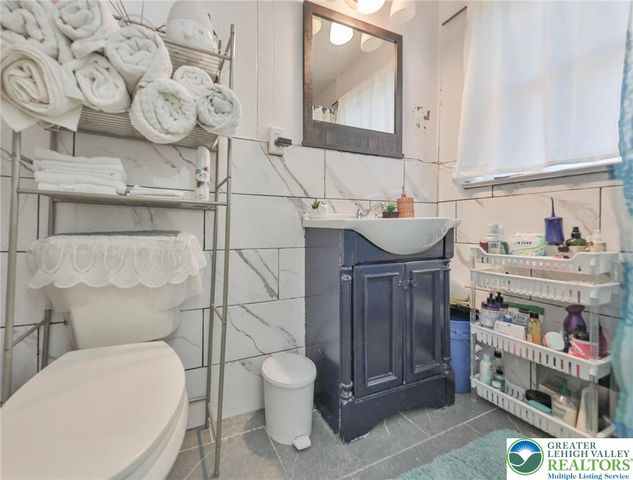 743 Washington Street, Easton, PA 18042