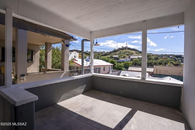 111 E Dumbauld Street, Nogales, AZ 85621