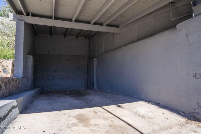 111 E Dumbauld Street, Nogales, AZ 85621