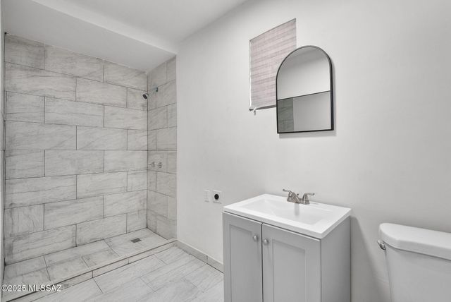 111 E Dumbauld Street, Nogales, AZ 85621