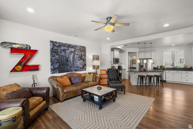 4506 W DAYBREAK RIM WAY, South Jordan, UT 84009