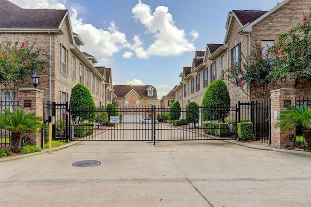 2822 Briarhurst Park, Houston, TX 77057