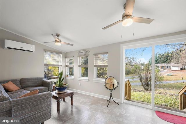 3247 GRAFTON ST, Manchester, MD 21102