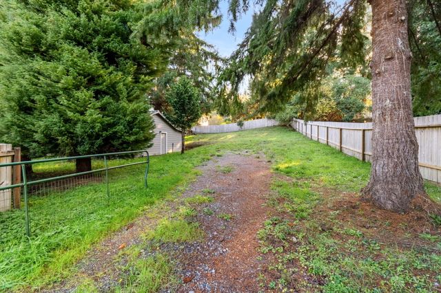 2616 Visser Court, Mckinleyville, CA 95519