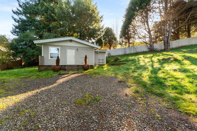 2616 Visser Court, Mckinleyville, CA 95519