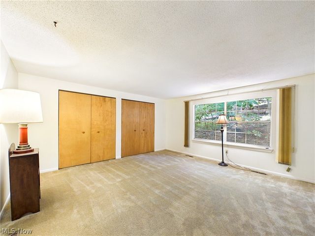 35 Woodland Park Drive, Parkersburg, WV 26104