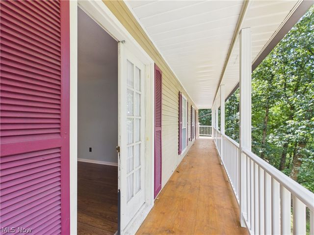 35 Woodland Park Drive, Parkersburg, WV 26104