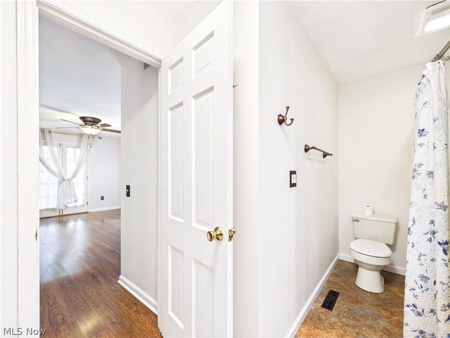 35 Woodland Park Drive, Parkersburg, WV 26104
