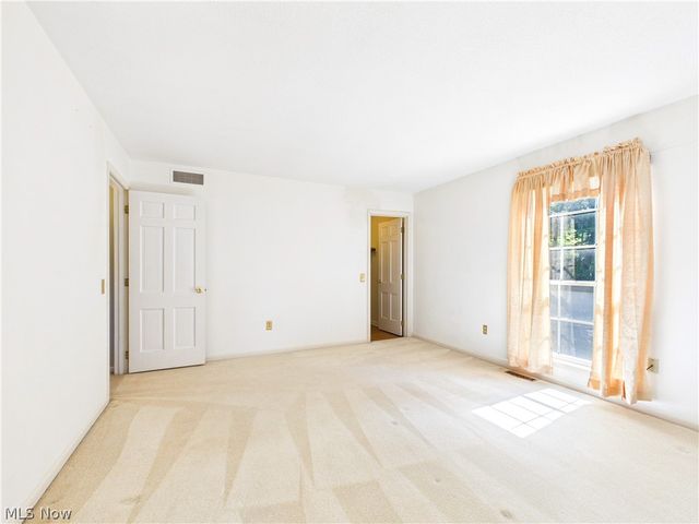 35 Woodland Park Drive, Parkersburg, WV 26104